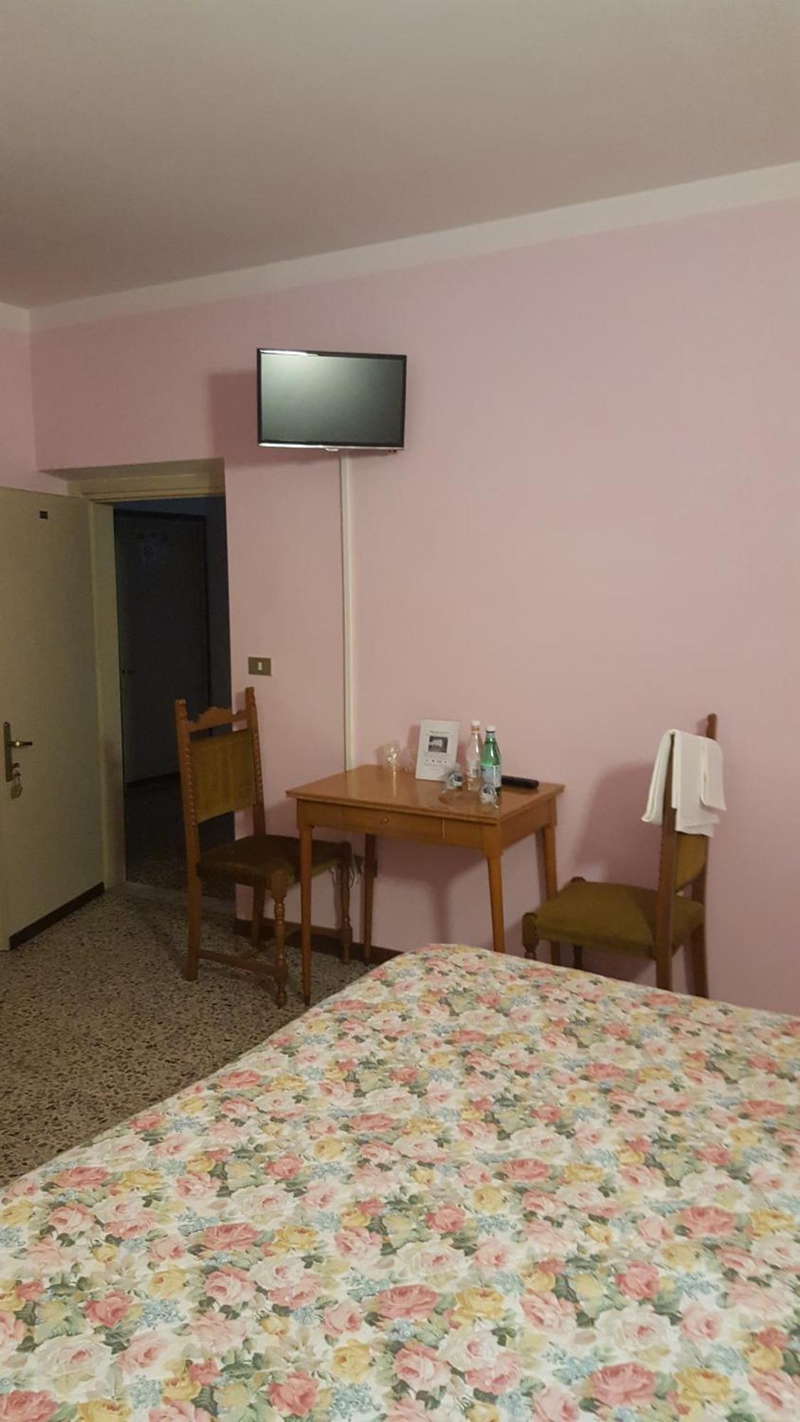 Albergo Ristorante Gualtieri Barberino di Mugello Room photo